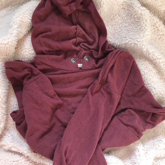 SOLD✨NEW MAROON CROP TOP HOODIE PACSUN - Picture 2 of 4